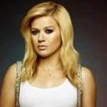 Kelly Clarkson háo hức khi sắp đến Việt Nam biểu diễn