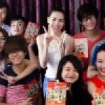 Hồ Ngọc Hà rủ học trò trốn tập hát, đi từ thiện