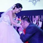 Quỳnh Anh hạnh phúc bên Quang Huy trong ngày cưới