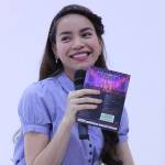 Hà Hồ xinh đẹp trong buổi ra mắt DVD mới