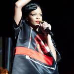 Rihanna đưa độ thiếu vải lên một cấp độ mới