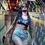 Rihanna và Katty Perry: hâm nóng xứ chuột túi"