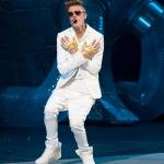 Justin Bieber 'đua đòi' theo phong cách Michael Jackson