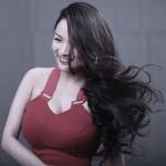 Thủy Top khoe đường cong gợi cảm