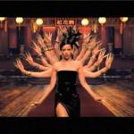 Rihanna nhập vai "nữ kiếm khách"