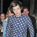 Harry Styles mừng sinh nhật với vũ nữ thoát y