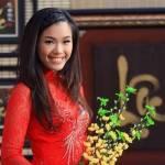 Phương Vy Idol rực rỡ áo dài đón Tết