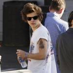 One Direction bị tẩy chay vì kích động fan xăm mình