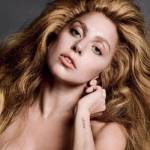 Lady Gaga: Chẳng thèm cái "ngai vàng chết tiệt" của Madonna