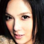 Ca sĩ Hồng Kông bị phát tán ảnh "mây mưa" trên xe ô tô