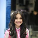 Thanh Hằng "trợ lực" cho Top 5 "Vietnam Idol 2013"