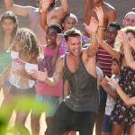 Ricky Martin tung MV nóng cho "World Cup"