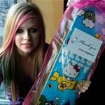 Avril Lavigne tri ân nước Nhật qua MV mới
