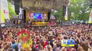 Heart Attack - Live on Good Morning America (GMA 2013)